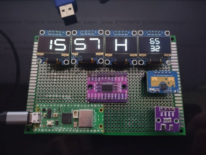 Multi OLED Clock version 4 clock and environmental data